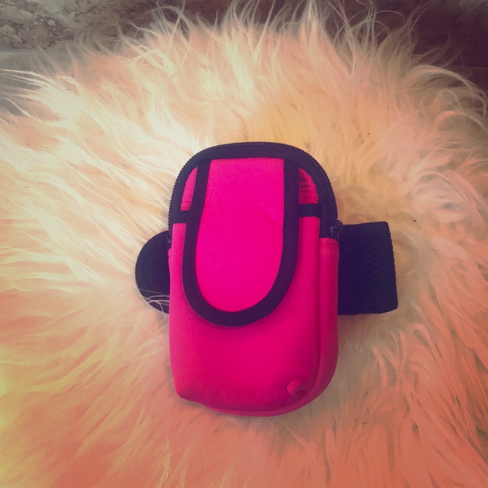 Workout phone carrying case